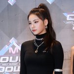 <b>예지</b> 얼굴형이 진짜 개이쁘다