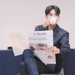 [모두드루와] <b>이진혁</b> 팬싸에서 화보 찍음