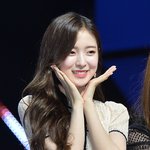 <b>눈</b> 앞에서 이런 <b>여자</b>가 나 좋다고 하면
