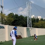 오늘 후배들이 <b>박수</b>쳐주는데