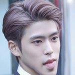 [EXO] 헉ㅋ 얘 턱 좀 봐