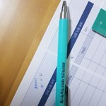 수능샤프 땀 땜에