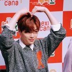 [강다니엘] <b>코트</b> 벗은 것도 예쁘다