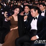 [모두드루와] 오늘자 전도연 설경구 <b>조우진</b>