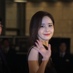 [소녀시대] 윤아 <b>청룡</b>영화제 레드카펫 풀 하트!