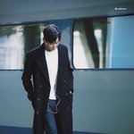 로운 코트 입은거 존잘이다