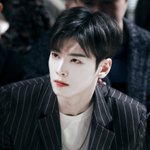 [모두드루와] 야 차은우 피부 왜이래..? 원래 이럼?