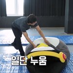 아 꿈에서 좀<b>비랑</b> 추격전함,,
