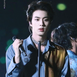 데뷔 7년차 아이돌이 스탠드마이크가 이상할때 <b>대처</b>법