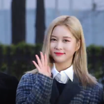 [댓글부탁해] 우주소녀 '<b>다영</b>' 뮤뱅출근 이러니 반하지