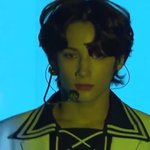 <b>휴닝</b>카이 왤케 예쁘게 생김