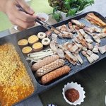 고기를 구우면서 라면을 끓일 수 있는 <b>전기</b> 후라이팬