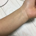 <b>손목</b> 이 정돈데 남자시계는 무리?