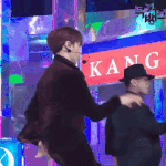 [강다니엘] 강다니엘 뮤뱅이랑 인가 편집한 짤인데