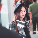 훅 치고 들어오는<b>여</b><b>돌</b>