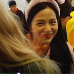 [꼭봐주세요] 블랙핑크 오늘 출국길 완전 <b>방가</b>방가