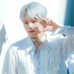 직찍 하나로는 <b>만족</b> 못하는 남돌