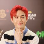 [EXO] 인터뷰 <b>사진</b>에 신발을 왜 찍는거지ㅋㅋㅋㅋㅋㅋ