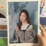 프로미스<b>나인</b> 송하영 싸인 받았다 ㅎㅎ