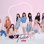 트와이스 <b>완전체</b> 공식광고 사진 떴네