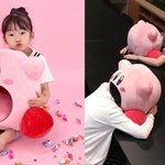 엎드려 자는 <b>사람</b>들만