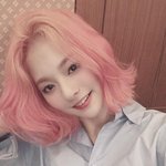 <b>이나경</b> ㅈㄴ 이쁘지않냐