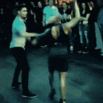 <b>CG</b>다 vs 아니다로 논란중인 짤.gif