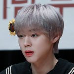 [댓글부탁해] 이런 머리 할려면 <b>탈색</b> 몇번해야해?