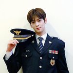 [모두드루와] <b>제복</b> 가장 잘어울리는 남돌