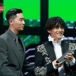 [EXO] <b>뷔</b>빡이 실제 키 177.5정도 될듯