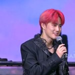 [EXO] 오늘도 애들 <b>미모</b> 퍼펙트고 팬도 진짜 많이 옴