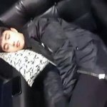 [경수] 경수 군대에서 잘 때