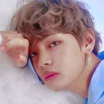 와 <b>뷔</b> 17/19년도 <b>사진</b> 비교 ㄷㄷ