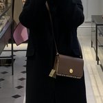 [꼭조언부탁] 친정엄마 <b>크로스</b>백 좀 골라주세요