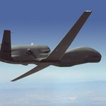 글로벌호크 오늘 새벽 1대 도착.한반도 밖까지 볼수있다