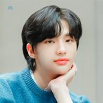 존재감 만으로 <b>충만</b>한 카리스마