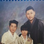 <b>특이점</b>이 온 한 그룹의 굿즈