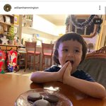 산타를 위해 쿠키 준비한 <b>윌리엄</b>