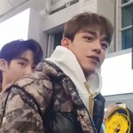 얘<b>도라</b> 혹시 얘 누군지 아는 사람