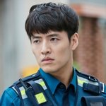 <b>순경</b>에서 광대가 된 황용식이