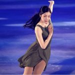 야 나 밖에 나가고싶은데 엄마한테 뭐라하지