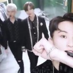 [NCT] 마크 지금 <b>우정</b>팔찌 보여주는거임?