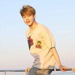 [방탄소년단] 머글) 지민 이런 <b>청량</b>?하거나 분위기 있는 사진 좀...