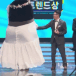 [댓글부탁해] 왼쪽 <b>여자</b> 키 몇<b>정도</b> 될까