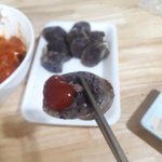 <b>순대</b>에 초장 찍어 먹어봄
