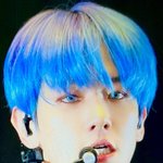 백현 <b>파랑</b>머리 올라오자마자 뷔 <b>파랑</b>머리