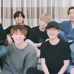 끝에 앉아 <b>채팅창</b> 희생양이 된 방탄 진