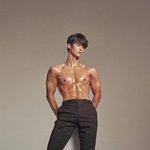 몸매 도른거 아님??????