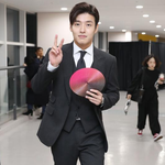 슈트 입은 <b>용식</b>이