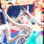 머릿속에서 이미 영화 <b>한편</b> 완성된 미모